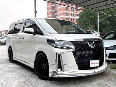 Toyota Alphard  in Seri Kembangan, SGR