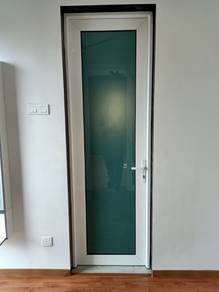 Pintu Bilik Air Aluminium | Aluminium Swing Door