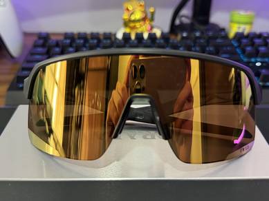 oakley sutro lite