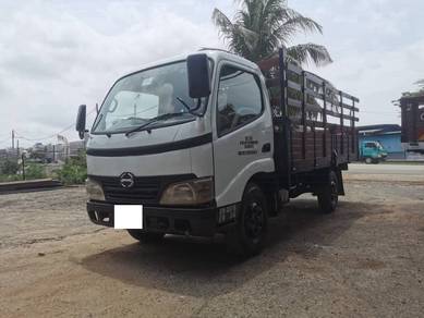 1 Tan 2010 HINO 4.0 UBS 13 Kaki Kargo 1 Ton Lori