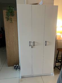 3 door wardrobe in perfect condition..I have 2