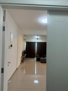 Condominium For Rent in Royale Infinity