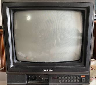 Vintage 1990s Toshiba 14" inch colour TV 147E7E