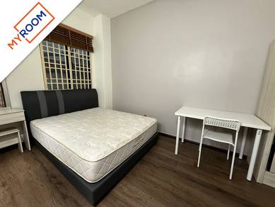 Room in Bayan Lepas, PNG