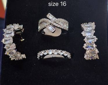 S925 Silver Collection

Add a touch of "silver"