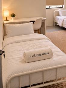 Room in Ayer Keroh, MLK
