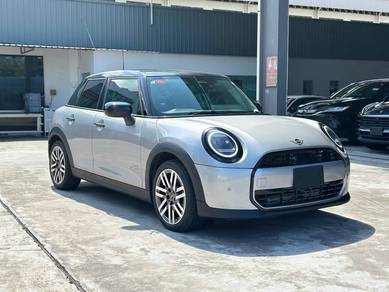 Mini Cooper C ESSENTIAL TRIM in Brickfields, KUL