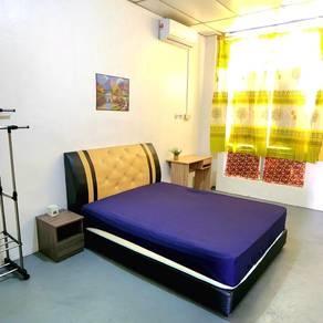 Room in Putatan, SBH