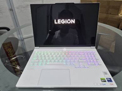 Lenovo Legion 7i White RTX5060 Gaming Laptop