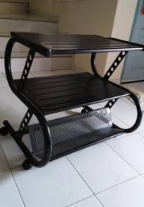 TV Rack besi beroda