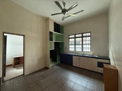 Semi-Detached House For Sale in Klang,SGR
