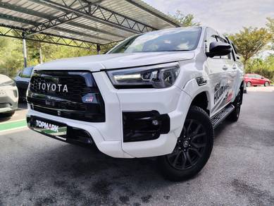 Toyota Hilux GR SPORT in Others, KUL
