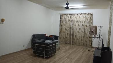 Apartment For Rent in Pangsapuri Pelangi (Ayer Keroh)