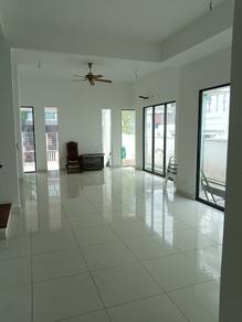 Semi-Detached House For Sale in Sungai Ara,PNG