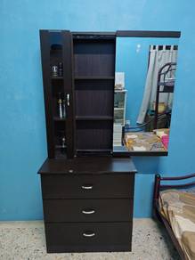Dressing Table - Sliding Mirror & Hidden Storage