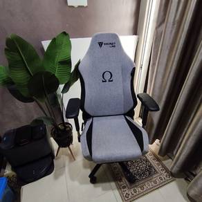 Secretlab Omega 2020 Series Gaming Chair