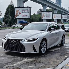Lexus IS 300 VERSION L in Cheras, SGR