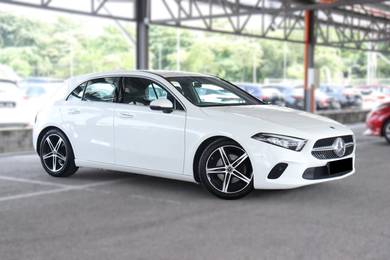 Mercedes Benz A200 200 PROGRESSIVE LINE in Puchong, KUL