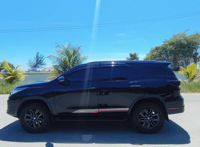 Toyota Fortuner VRZ 4x4 in Kota Kinabalu, SBH