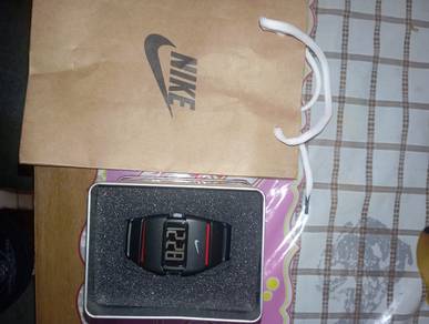 Jam nike dline red !!