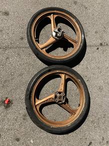 Rim custom 3batang y15/16 siap tayar cond 8/10