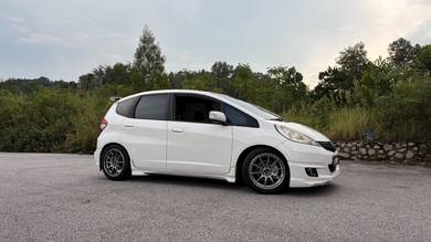 Honda Jazz in Taman Melawati, KUL