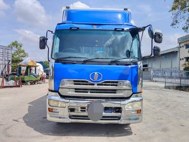 Nissan CD42 TRUCK  REBUILD 2022 LUTON KOTAK BOX 3