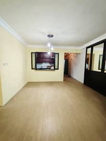 Condominium For Sale in Kondo Idaman