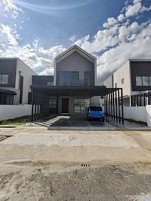 Semi-Detached House For Sale in Kuching,SWK
