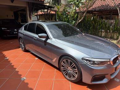 BMW 530i 30i M-SPORT in Petaling Jaya, SGR