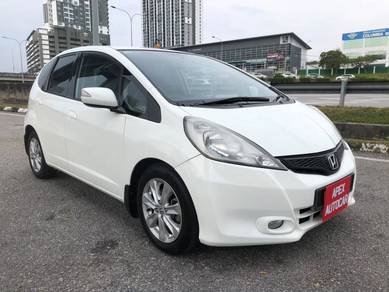 Honda Jazz S in Kajang, SGR