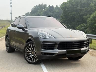 Porsche Cayenne BASE in Serdang, KUL