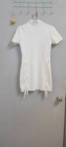 Mock neck side lace-up knit top

