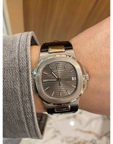 Patek Philippe Nautilus 5711 G 18K White Gold REF5