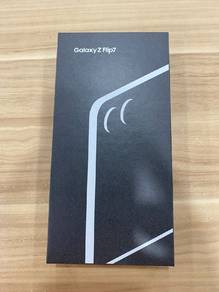 Samsung zflip7 BNIB