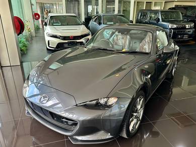 2023 Mazda Roadster RF VS