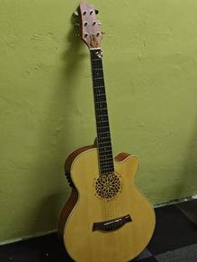 Acoustic Guitar 