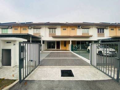 2-storey Terraced House For Sale in Banting,SGR