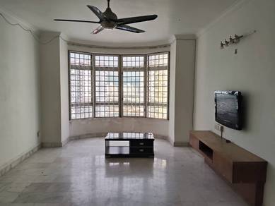 Condominium For Rent in Endah Regal