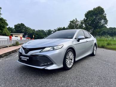 2021 Toyota Camry V