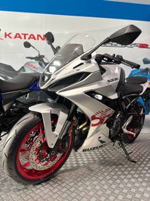 Suzuki GSX-8R