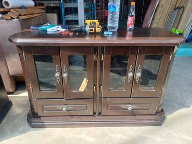 Kabinet Hiasan Rendah Kayu