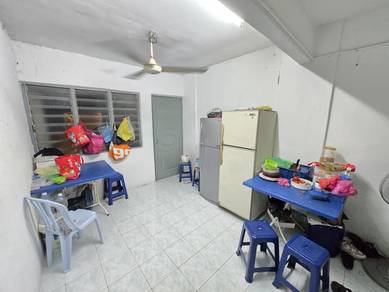 Flat For Sale in Taman Merak Jaya