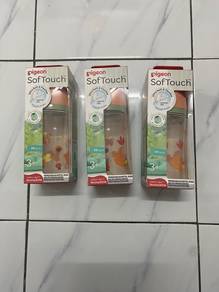 Pigeon SofTouch BPP Nursing Bottle 240ml - Seasons