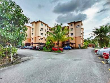 Flat For Sale in Maplewood Court