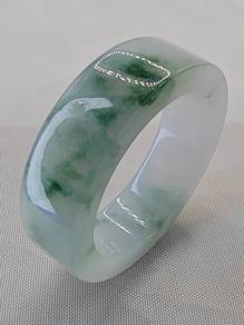 Icy Ice Bluish Green Jadeite Jade / US SIZE 13.50