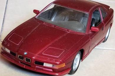 Dy Maisto BMW 850i 1/18 Scale Model