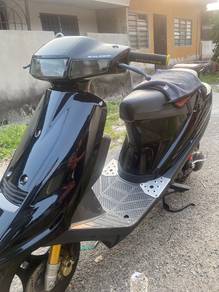 Suzuki V100