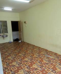 Apartment For Sale in Desa Pinang 2