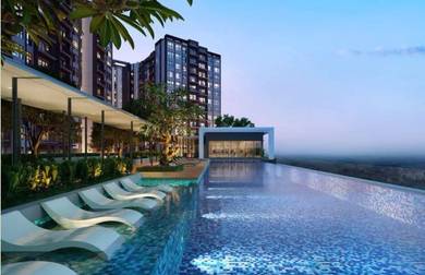 Condominium For Auction in THE VUE @ MONTEREZ